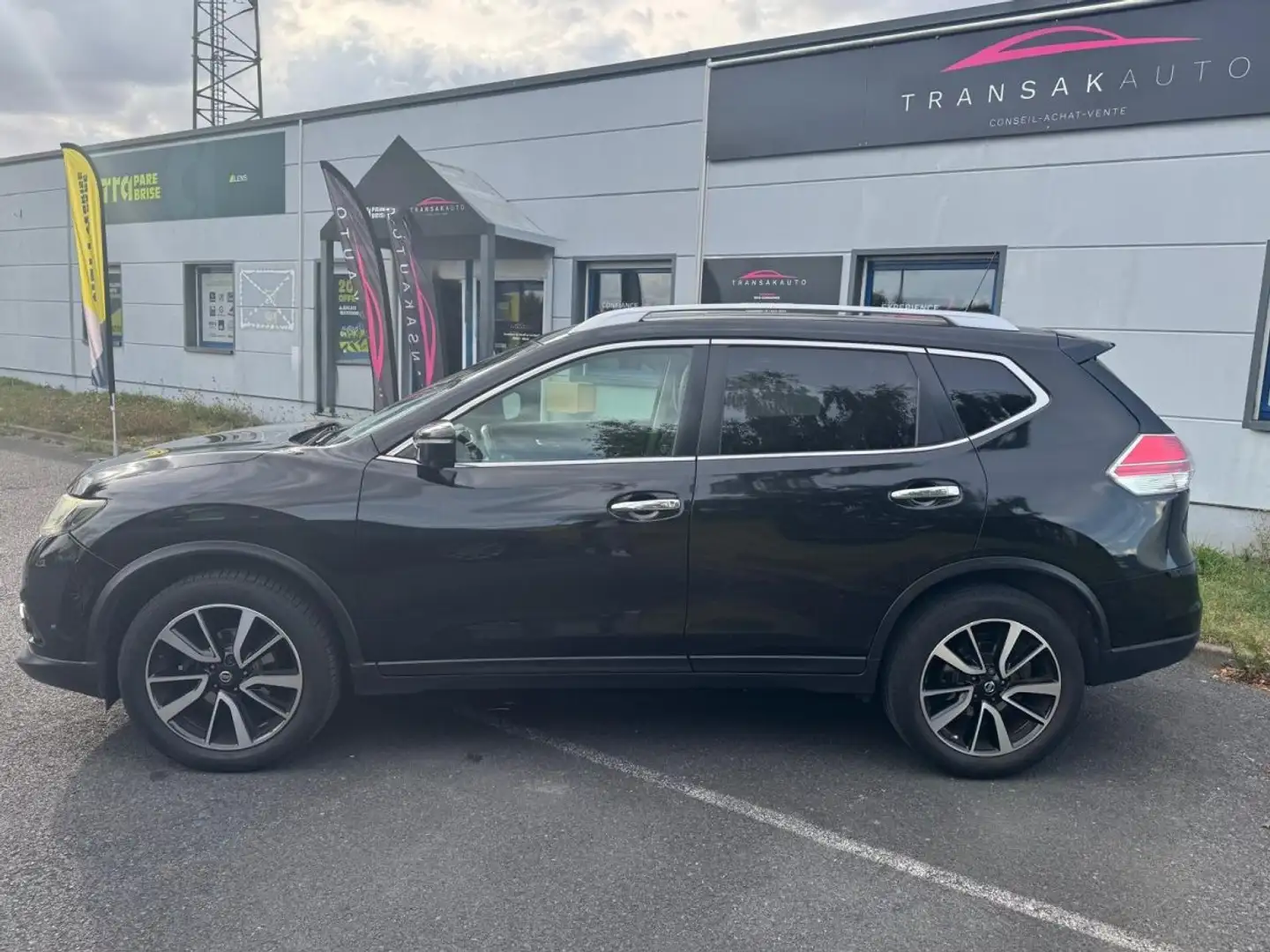 Nissan X-Trail 1.6 dCi 130 5pl All-Mode 4x4-i N-Connecta / Chaine Neuve Noir - 2