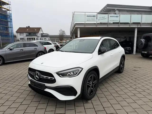 Mercedes-Benz GLA 200 AMG*Night*Rcam*Ambi*MBUX*Keyless