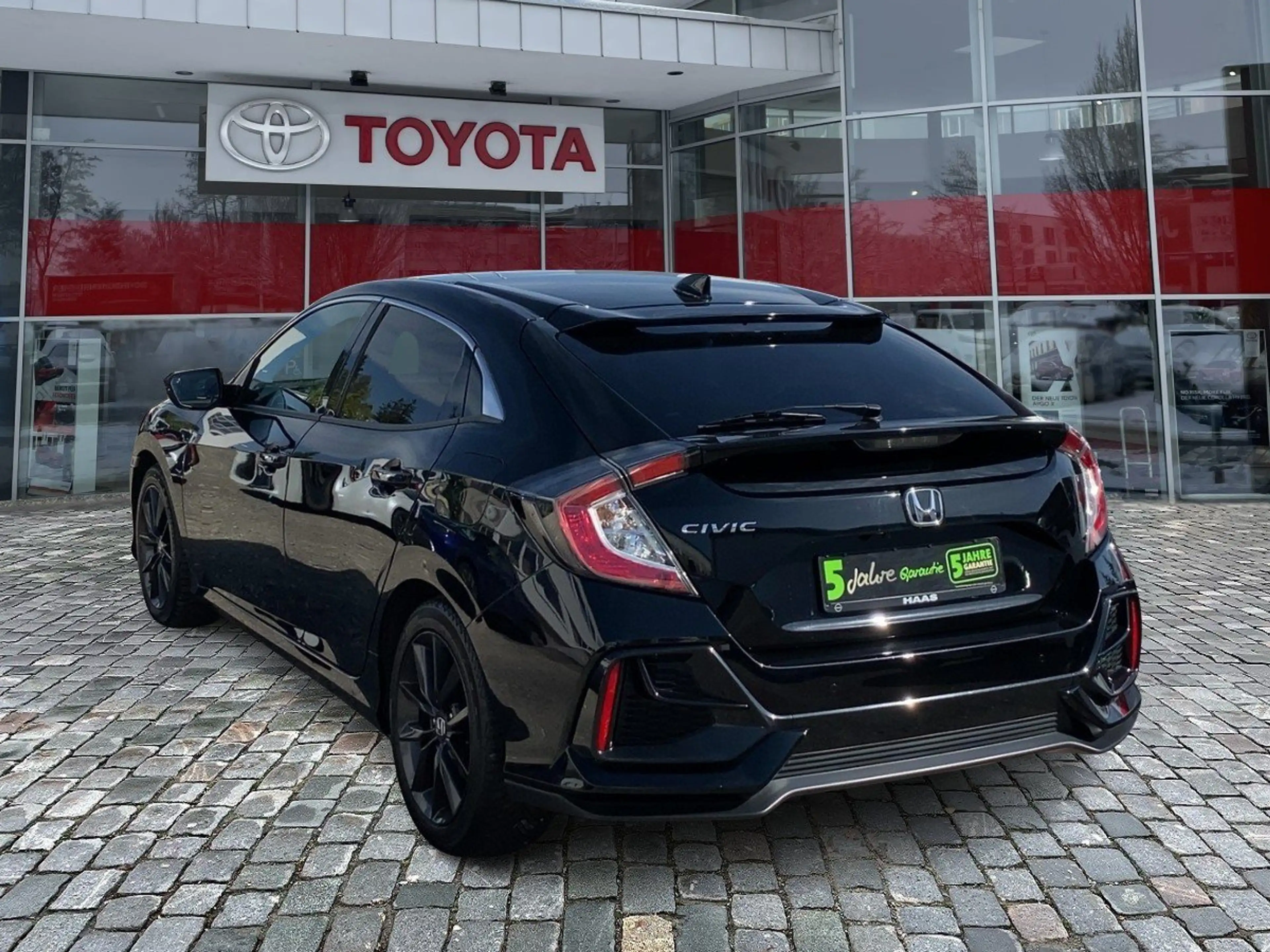 Honda Civic 1.0 VTEC Executive — photo 4