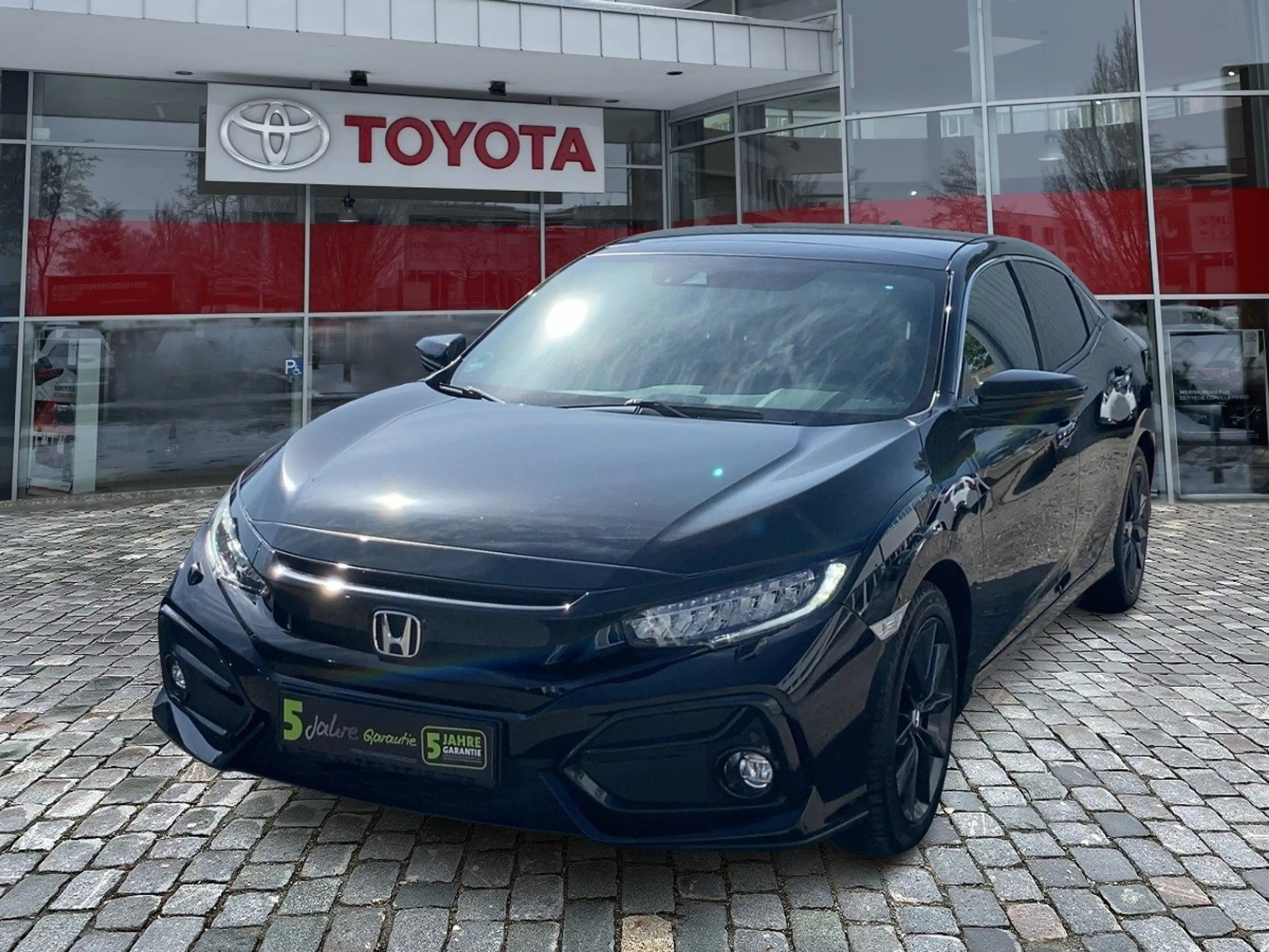 Honda Civic 1.0 VTEC Executive — photo 2