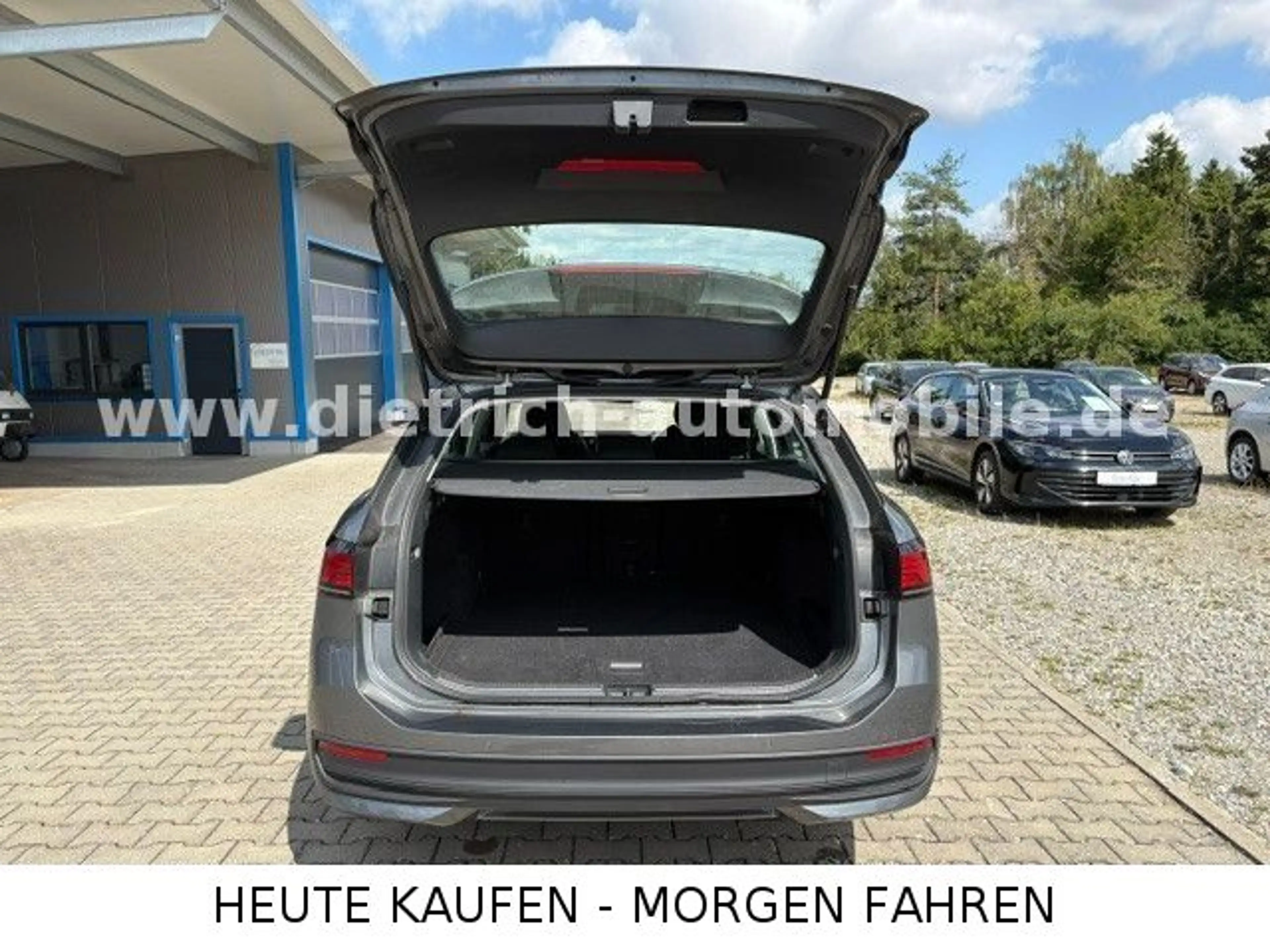Volkswagen Passat VARIANT 1,5eTSi DSG SHZ KAMERA PDC ACC — photo 9
