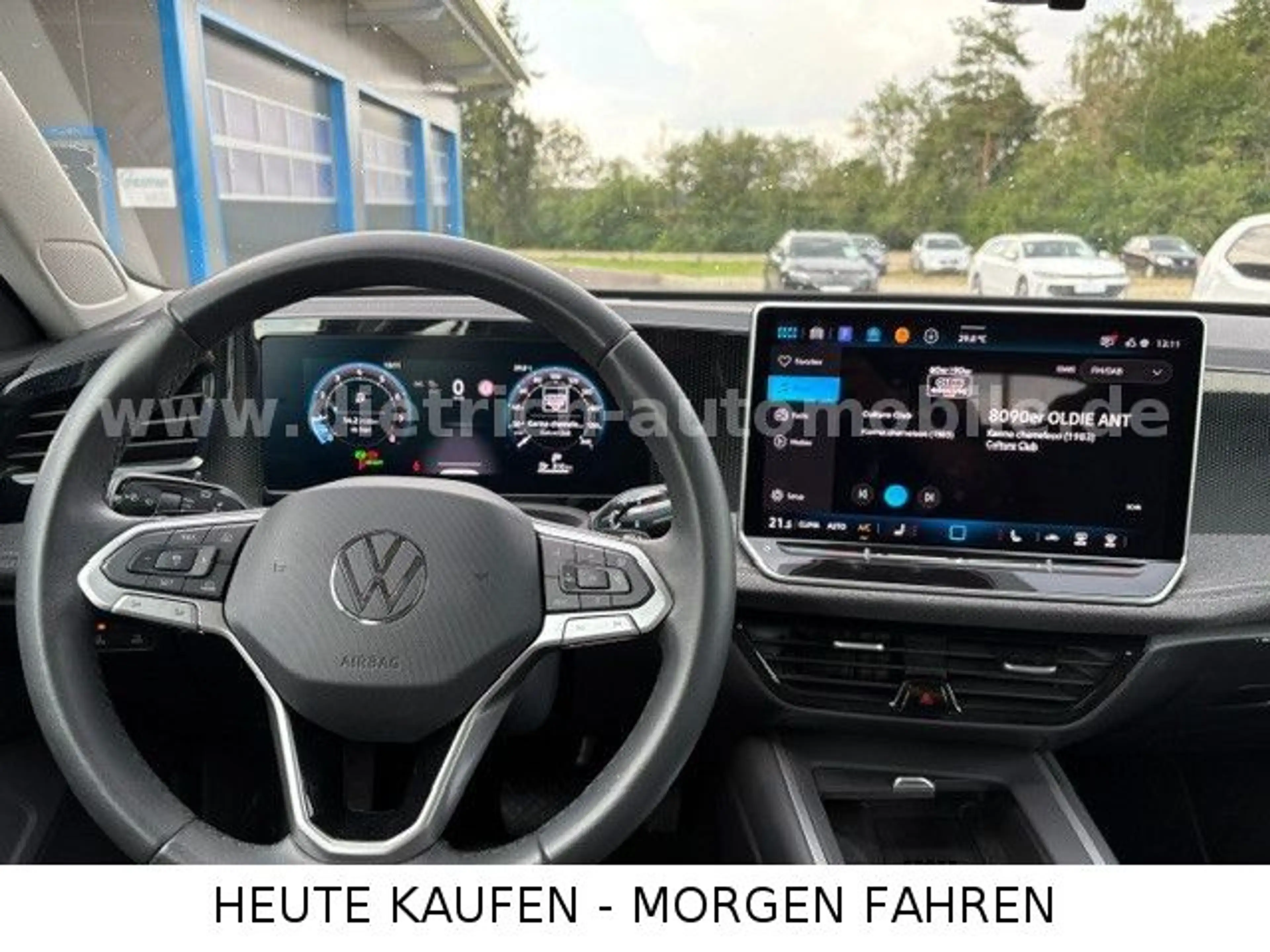 Volkswagen Passat VARIANT 1,5eTSi DSG SHZ KAMERA PDC ACC — photo 10