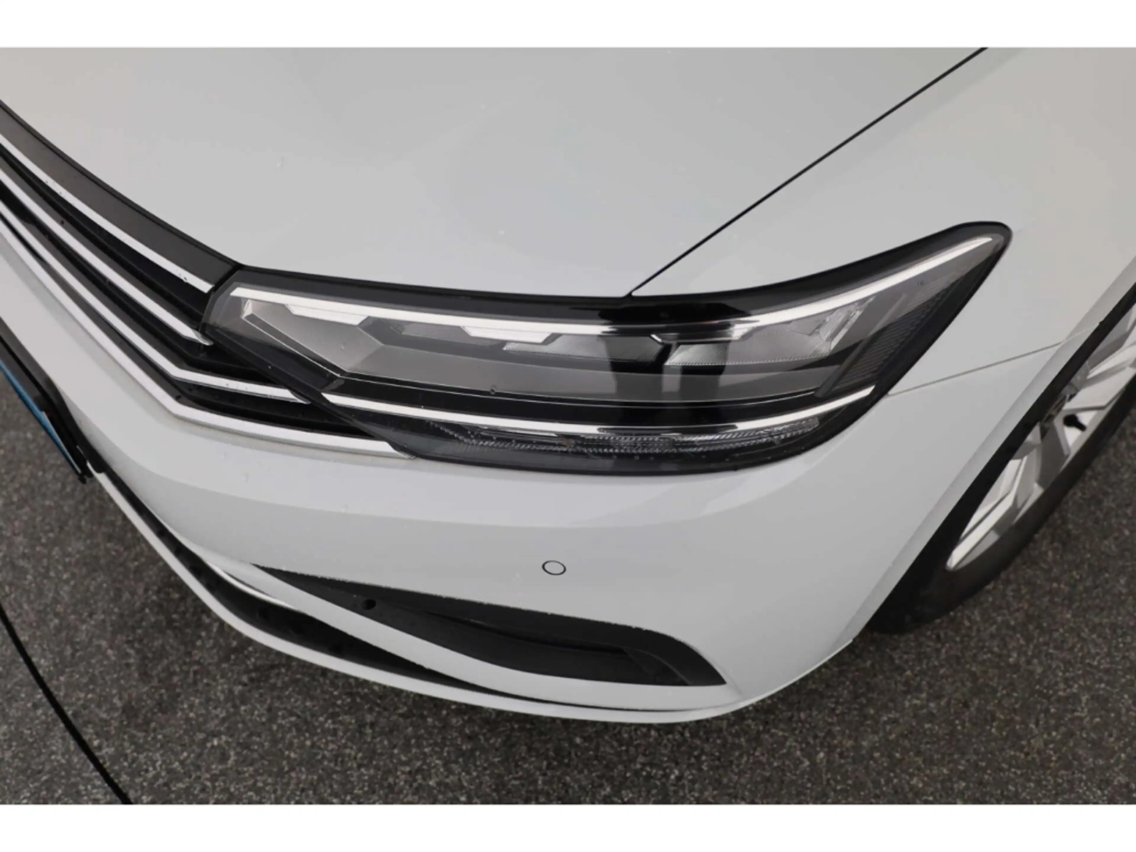 Volkswagen Passat Variant 2.0 TDI Business — photo 8