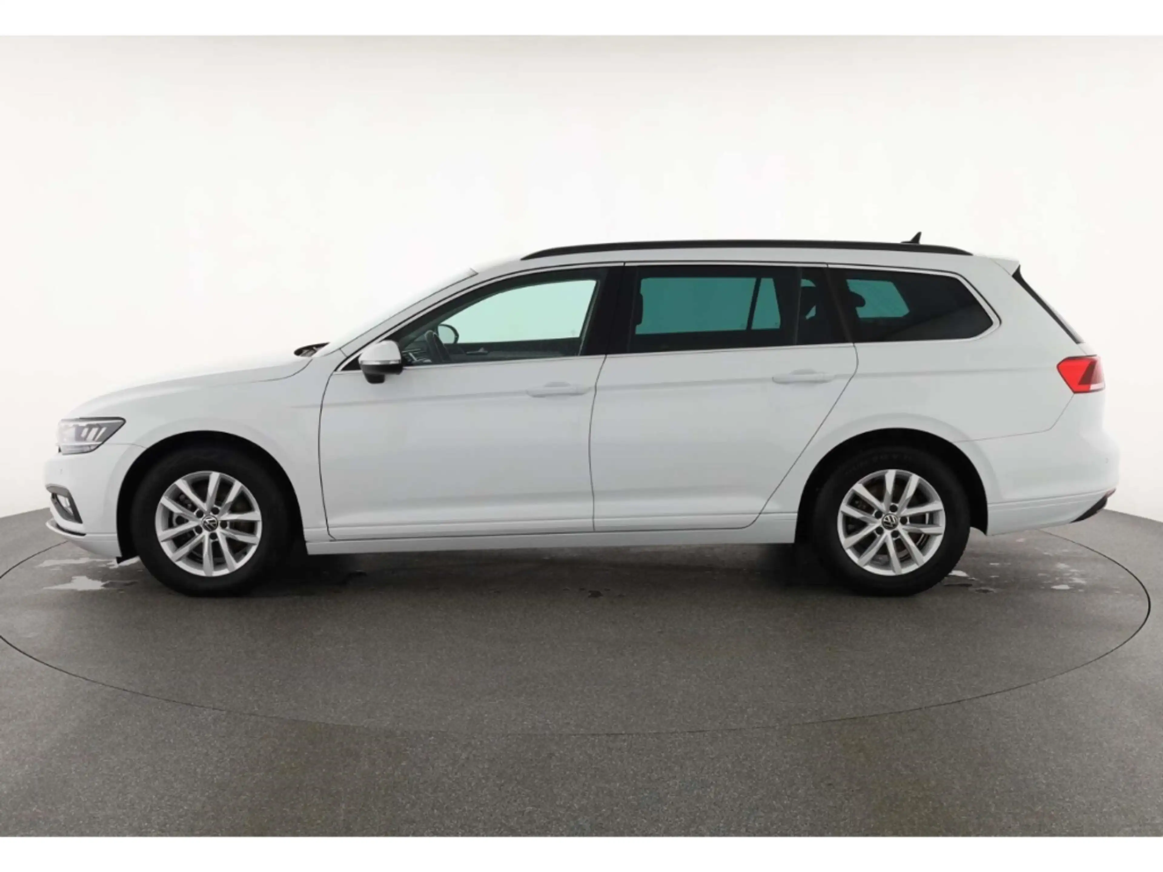 Volkswagen Passat Variant 2.0 TDI Business — photo 6