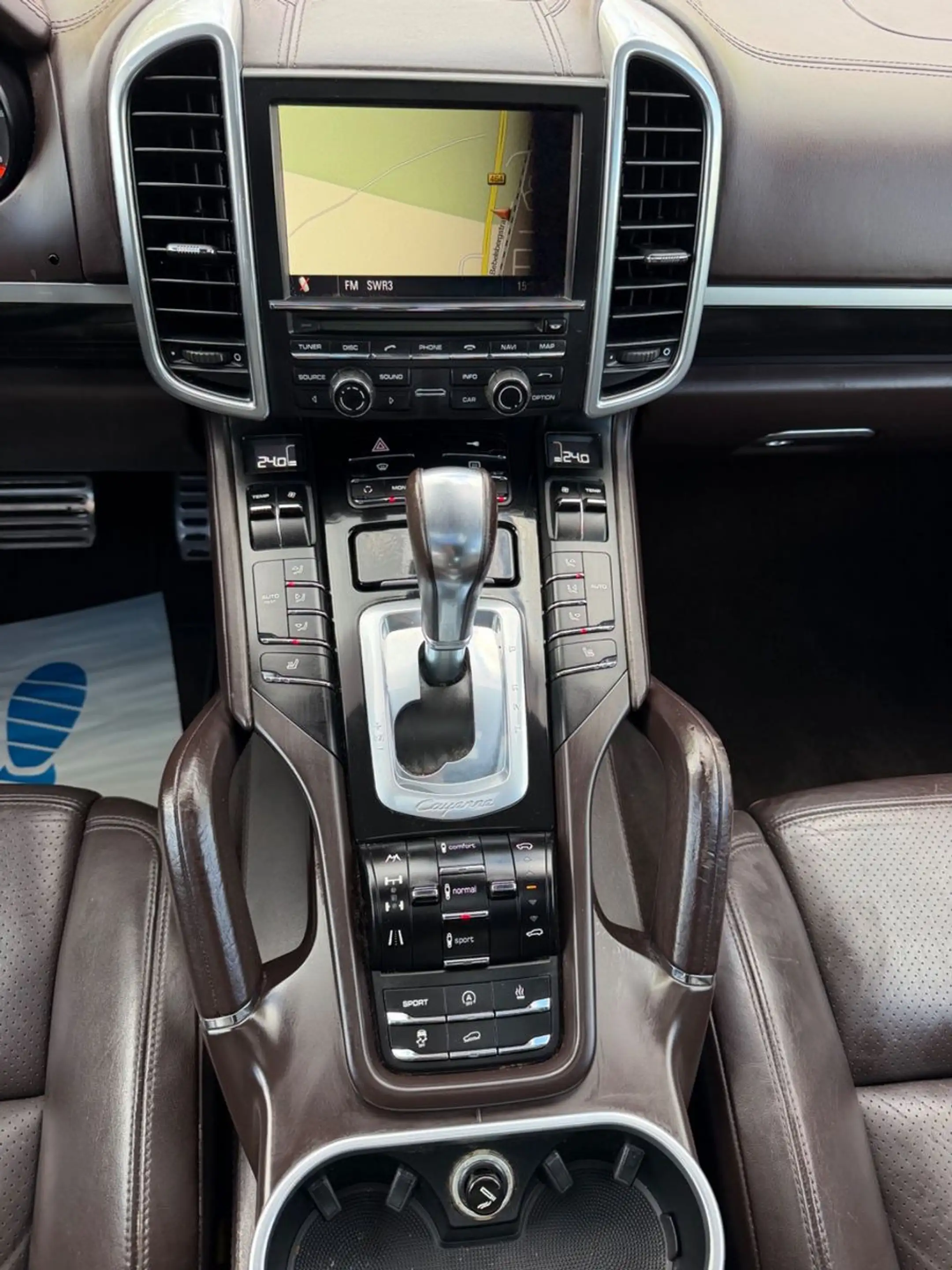 Porsche Cayenne S*NAVI*LEDER*STNDHZG*SHD*AHK*LUFT*4-SITZ — photo 14