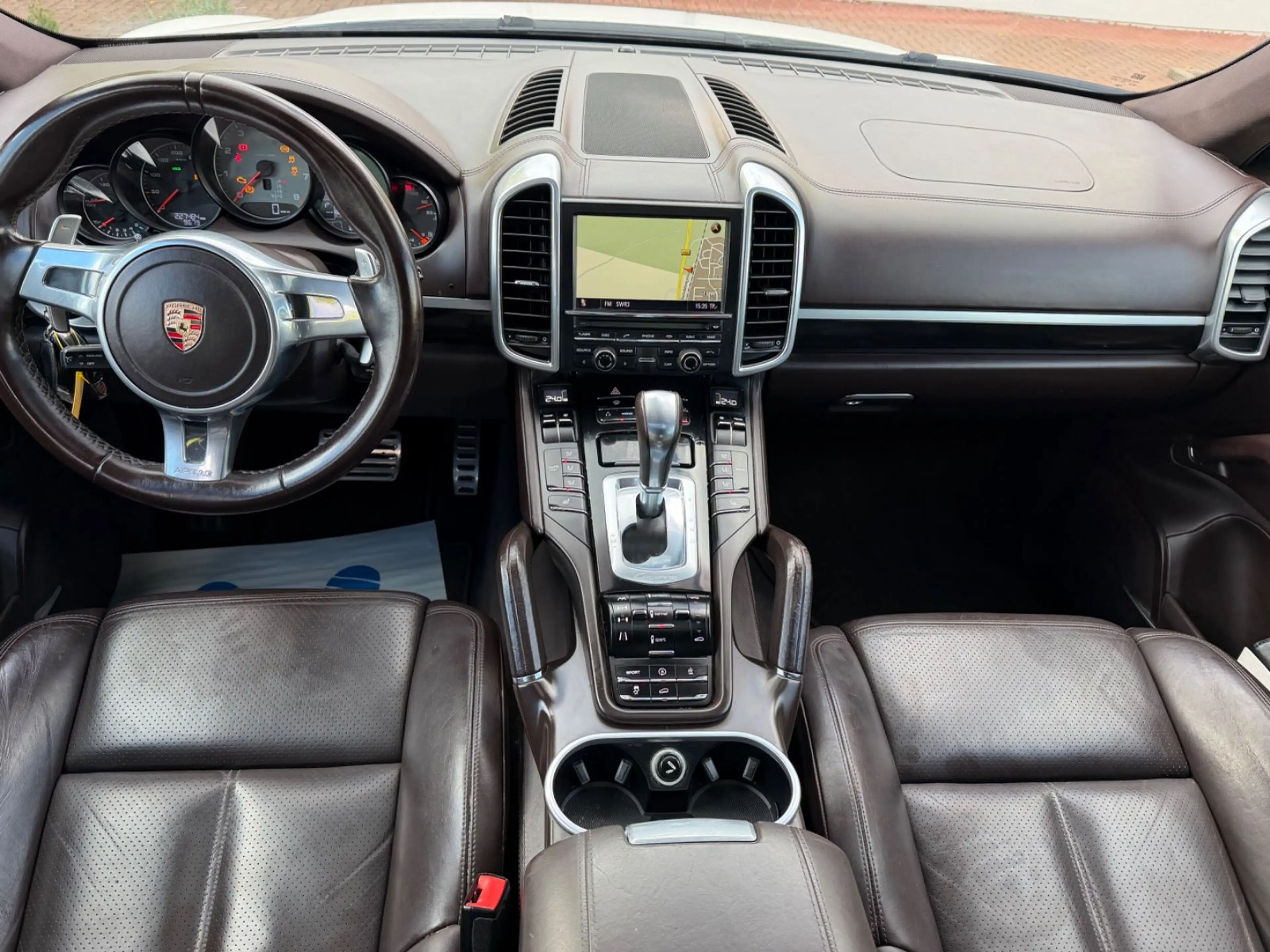 Porsche Cayenne S*NAVI*LEDER*STNDHZG*SHD*AHK*LUFT*4-SITZ — photo 13
