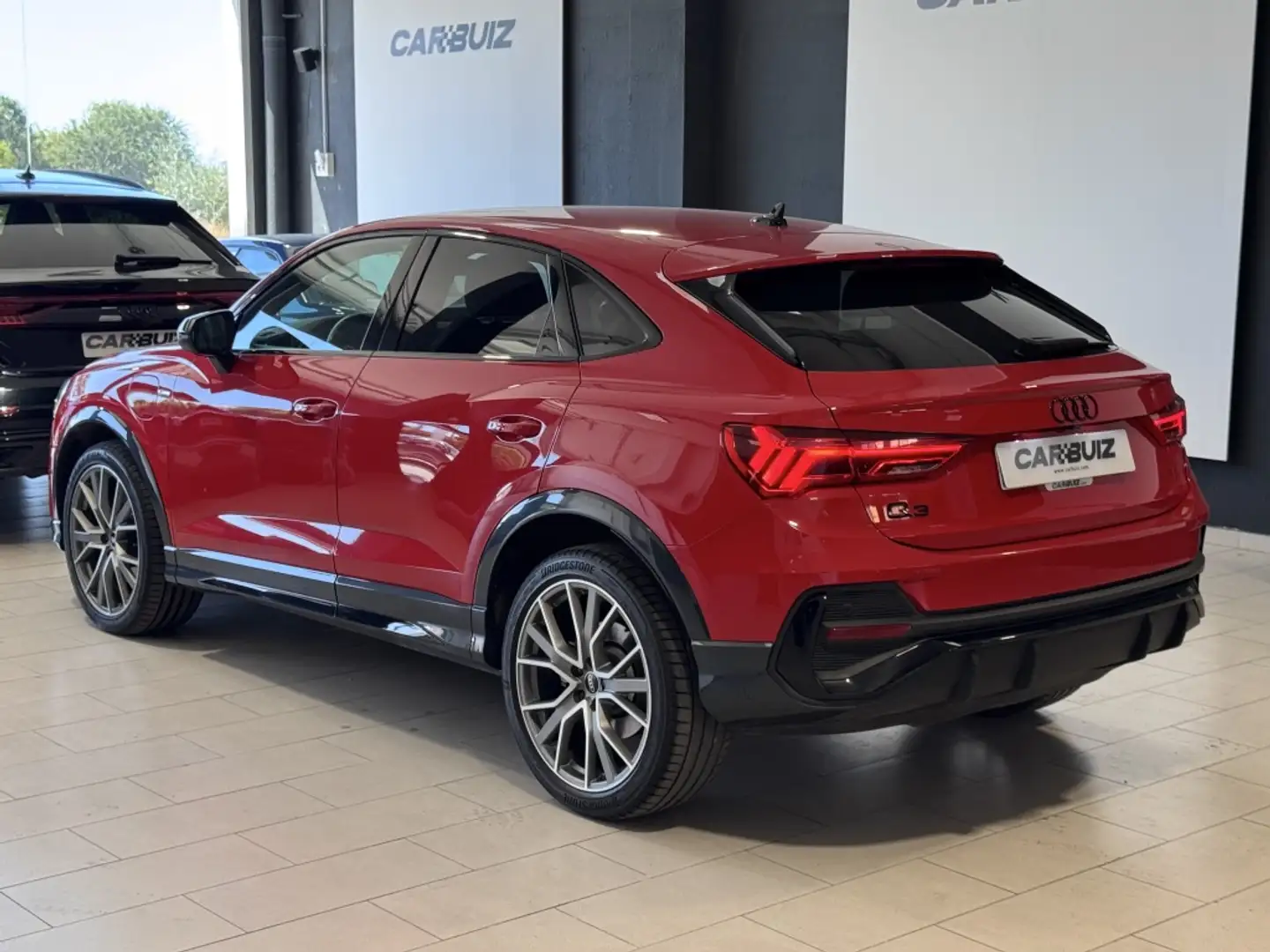 Audi Q3 Sportback 45 TFSIe S line S-tronic Rojo - 2