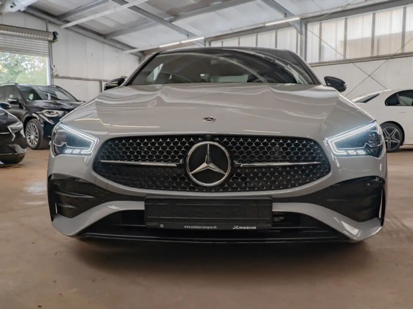 Mercedes-Benz CLA 220 d Coupé AMG-Sport/MLB/Pano/Night/Distr/ Grau - 2