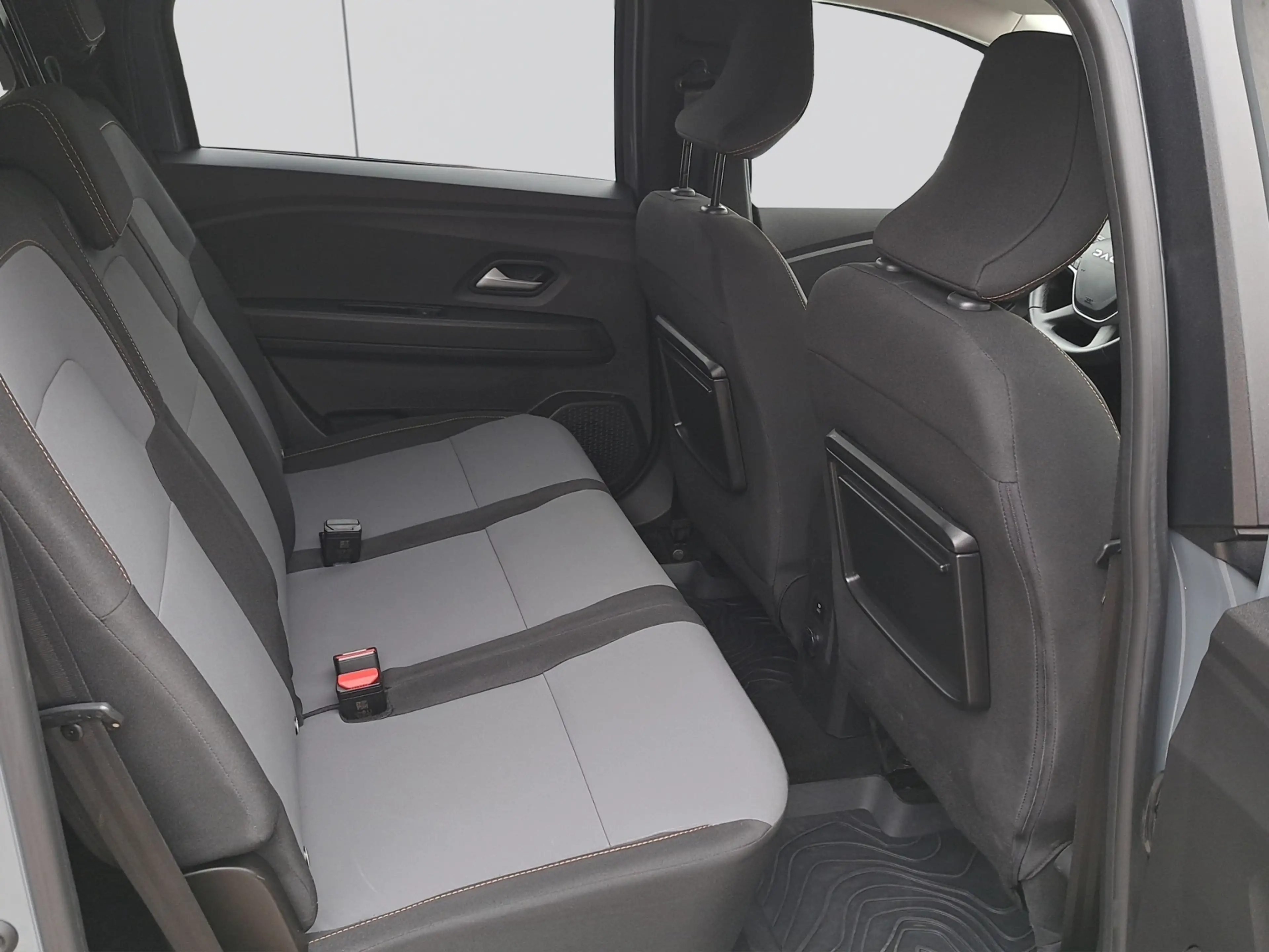 Dacia Jogger Extreme TCe 110 7-Sitzer — photo 9