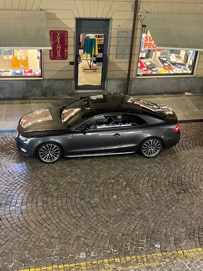 Audi A5 Coupe S-line  QUATTRO  s-tronic Grau - 2