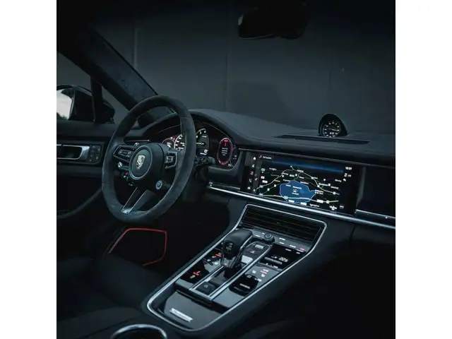 Porsche Panamera 4S E-Hybrid Ansicht 12