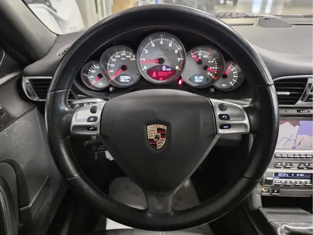 Porsche 997 view 7
