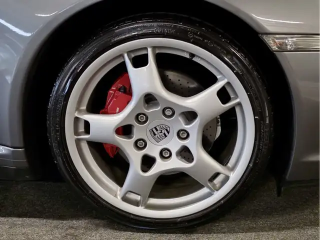 Porsche 997 view 9