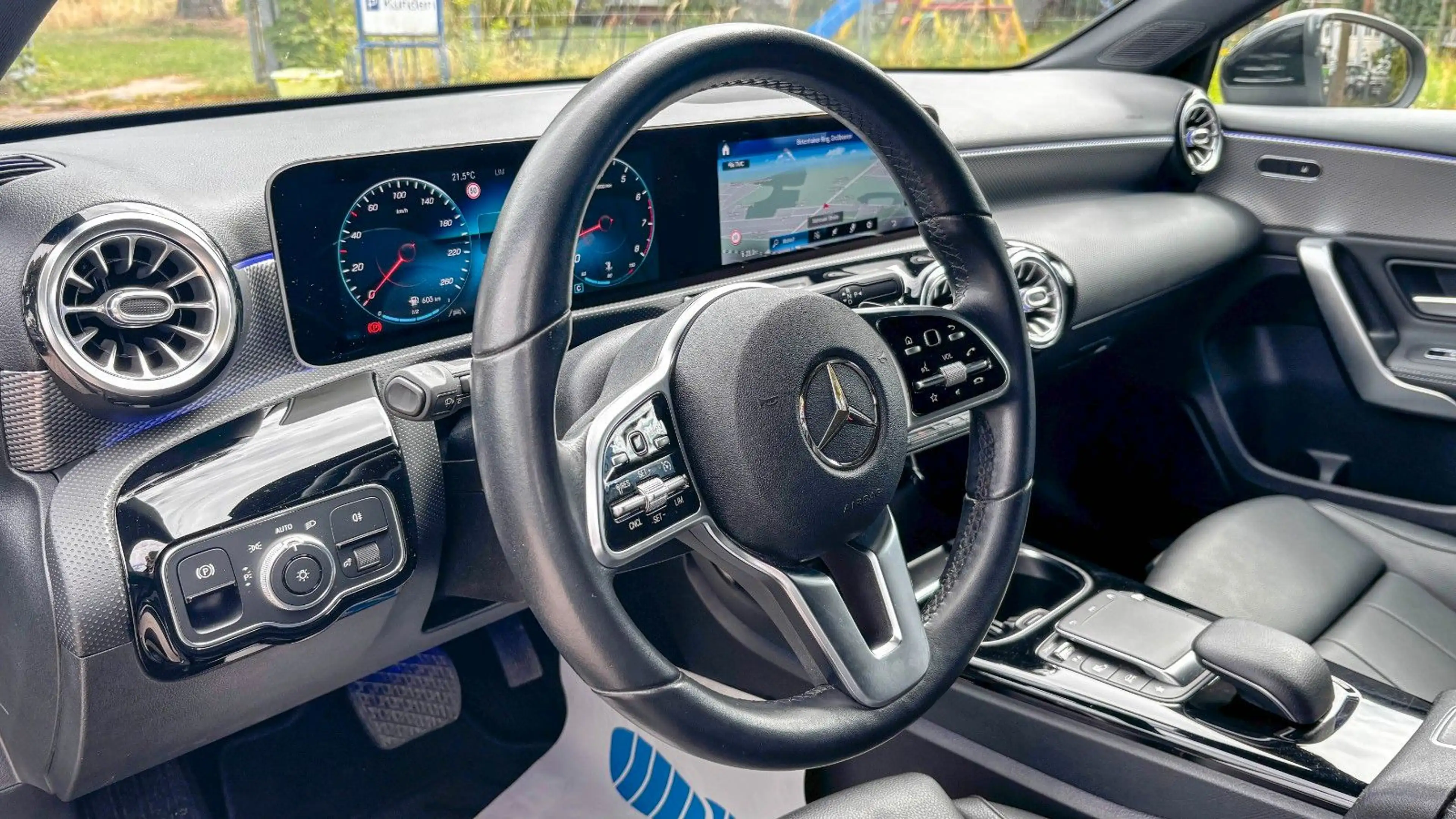 Mercedes-Benz A 180 *Automatik*MBUX*Kamera*wenig Kilometer — photo 9