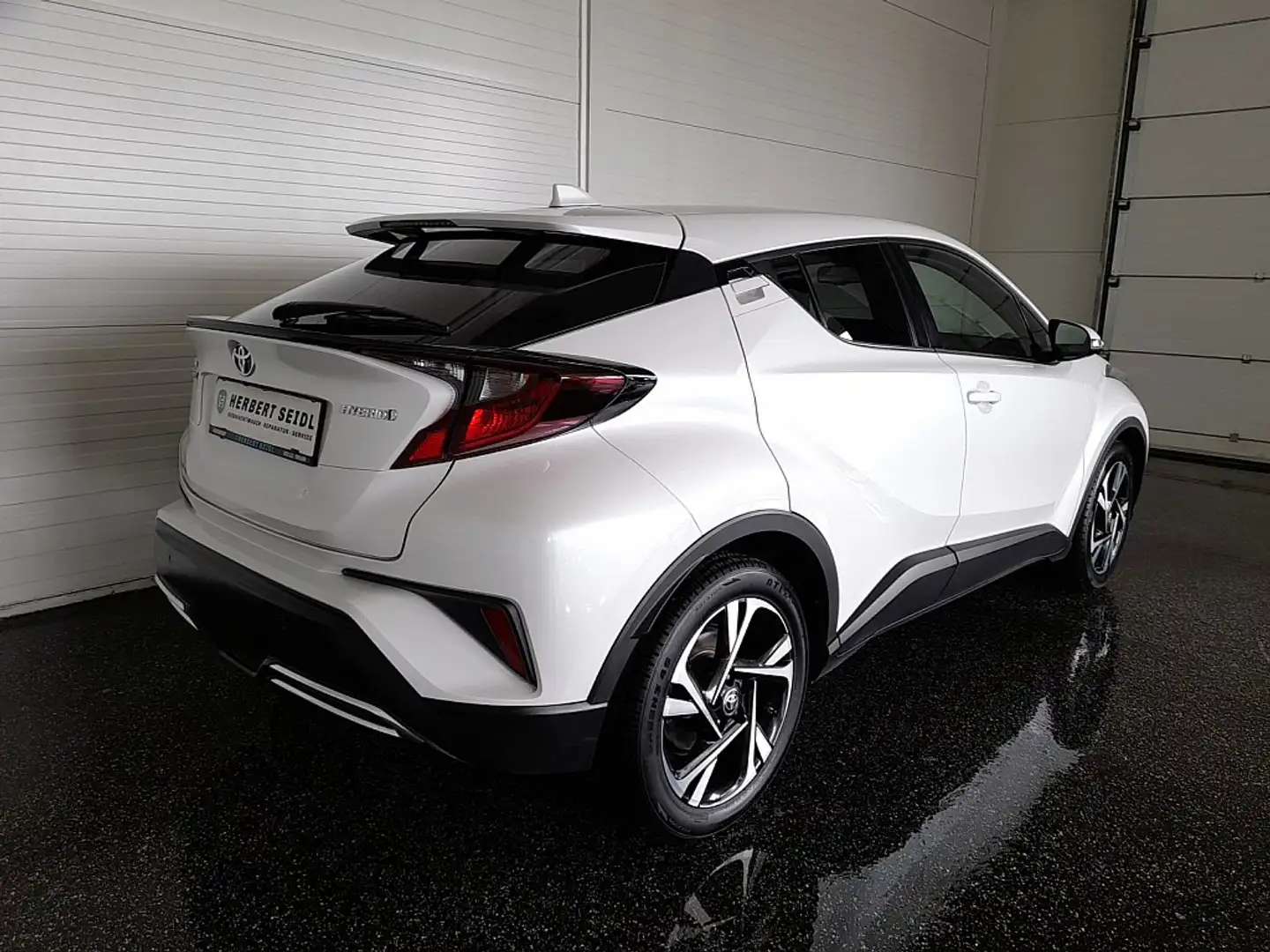 Toyota C-HR 2,0 Hybrid C-LUB Aut. *VOLL-LED / 18 ZOLL / VOL... Alb - 2