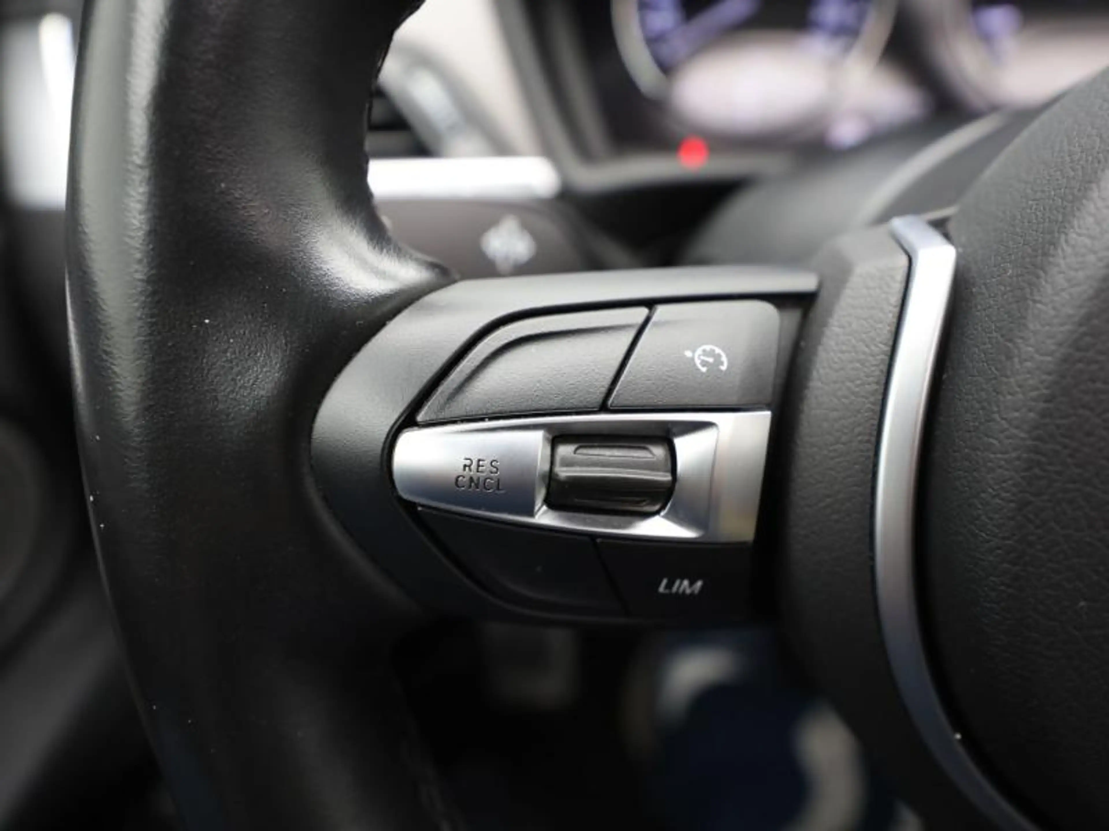 BMW X2 m sport - pano-dak - harman-kardon — photo 11