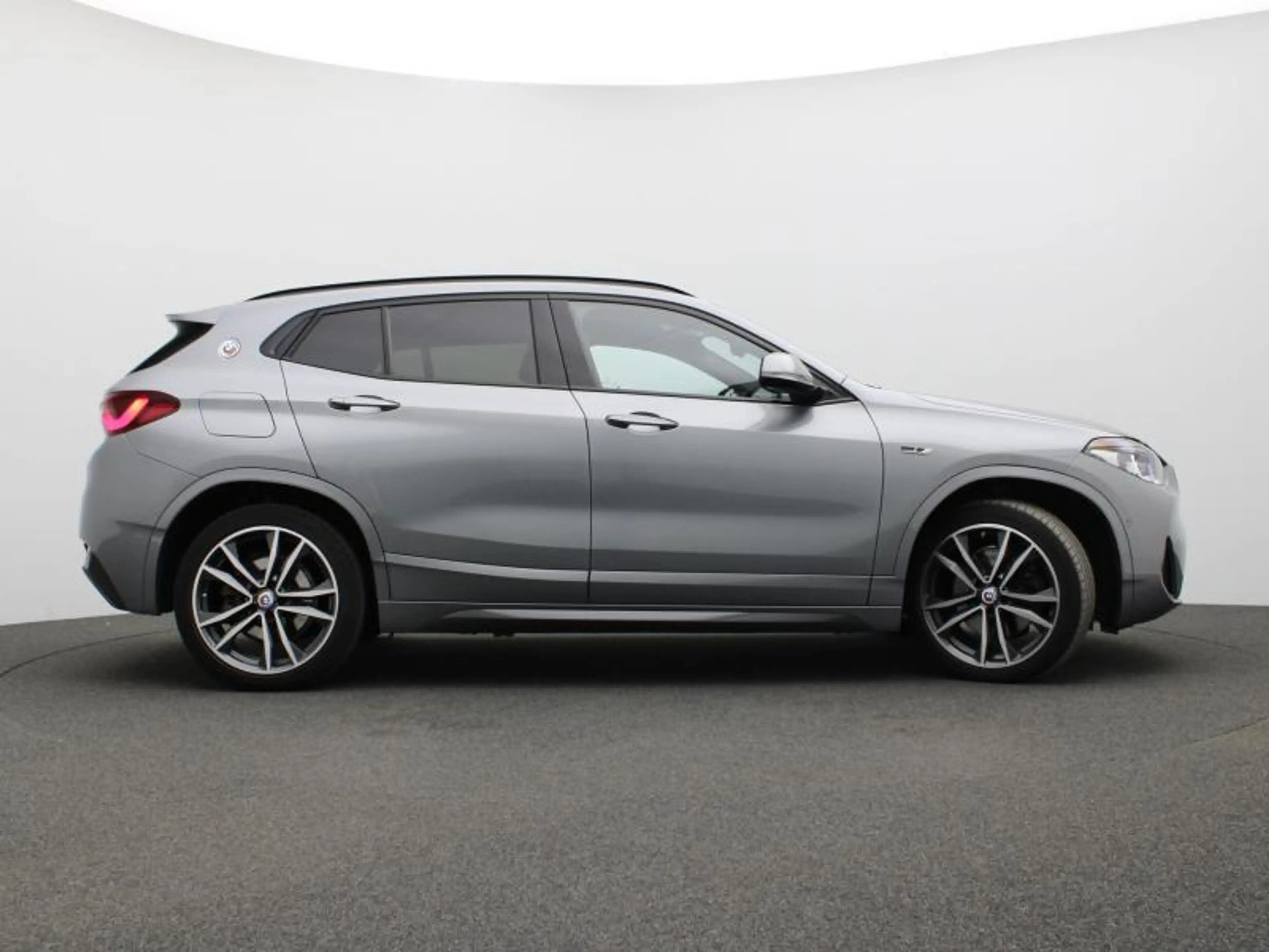 BMW X2 m sport - pano-dak - harman-kardon — photo 3