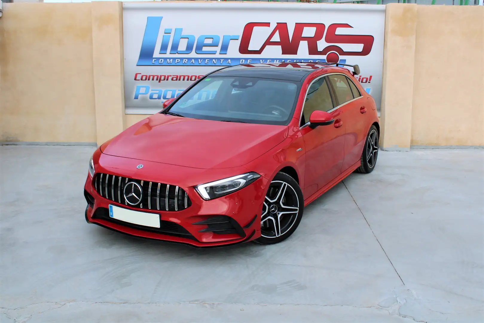 Mercedes-Benz A 35 AMG 4Matic+ 7G-DCT Rouge - 2