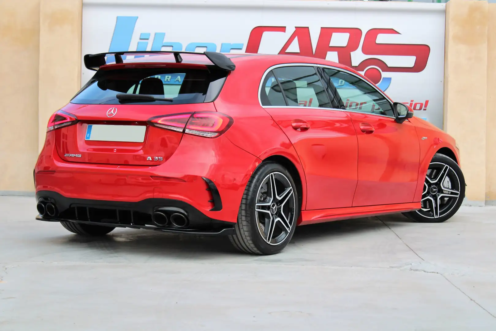 Mercedes-Benz A 35 AMG 4Matic+ 7G-DCT Rojo - 2