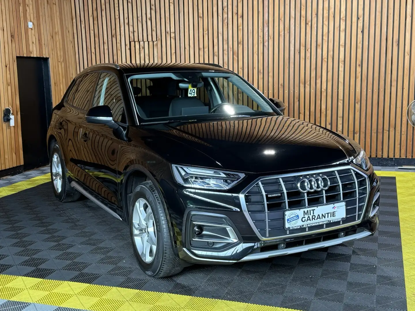 Audi Q5 40 TDI qu. advanced *Navi*AHK*Kam*ACC*Virtual Schwarz - 2