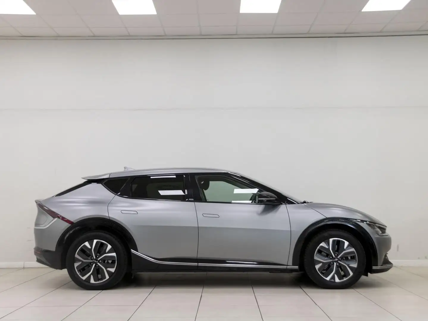 Kia EV6 Air RWD 125kW Grijs - 2