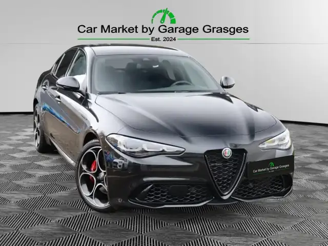 Alfa Romeo Giulia COMPETIZIONE 2.0 TURBO