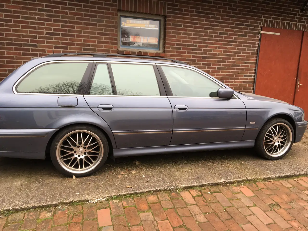 BMW 540i touring, foto 2