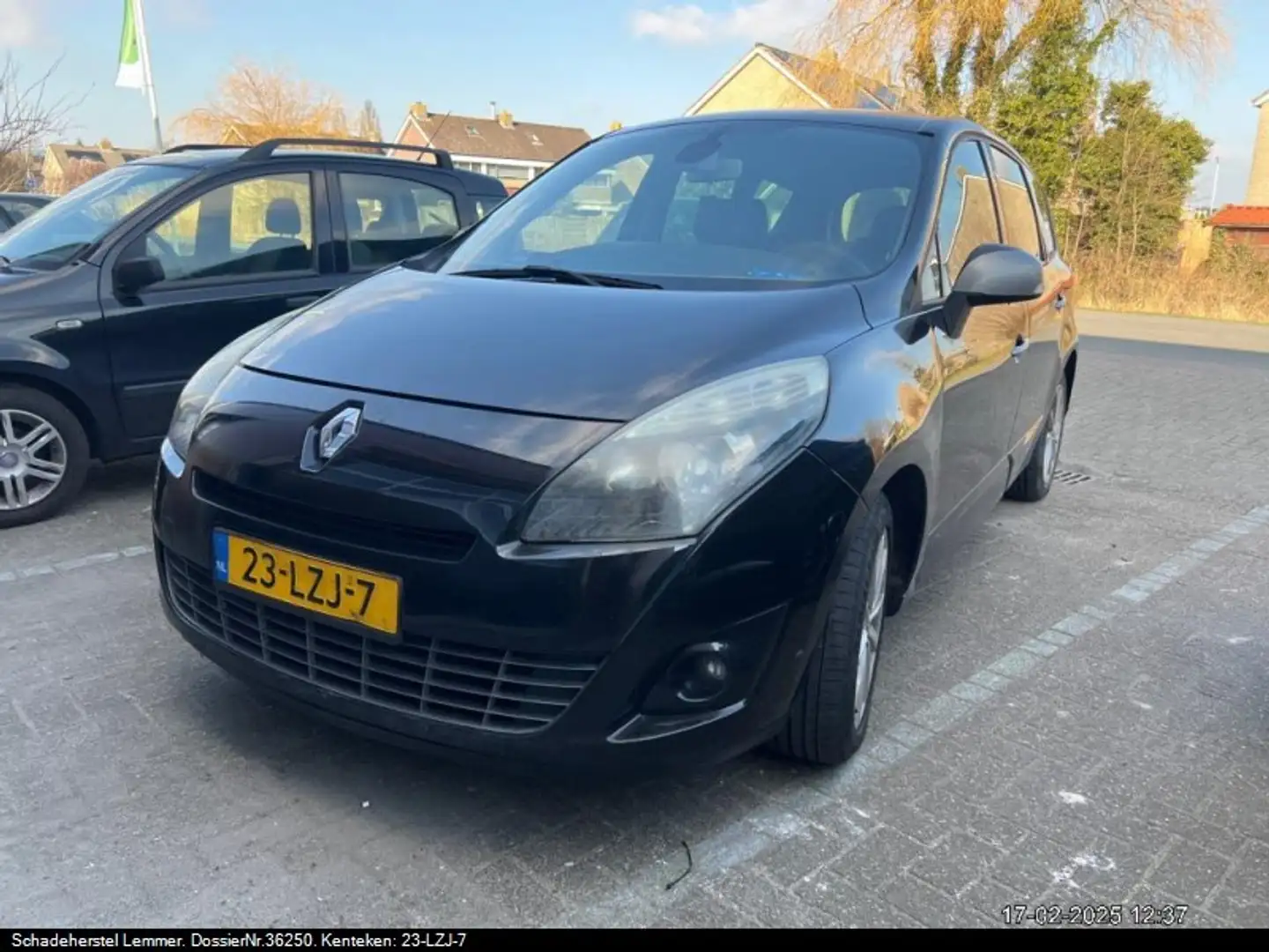 Renault Scenic 1.4 TCe Celsium 7p. Zwart - 1