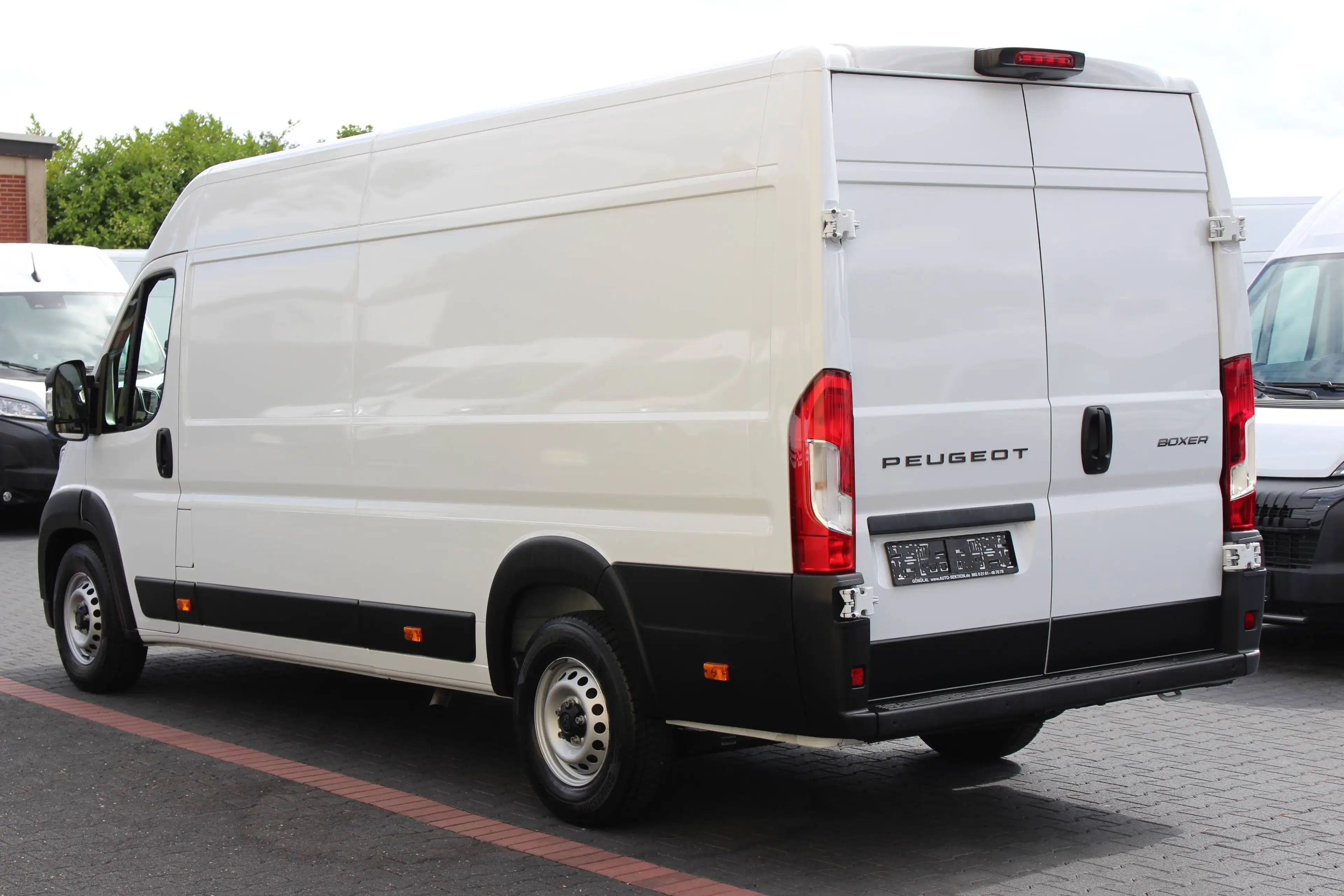 Peugeot Boxer 35 L4H2 140 *Klima*Kamera*Tempo*Navi*Holz — photo 11