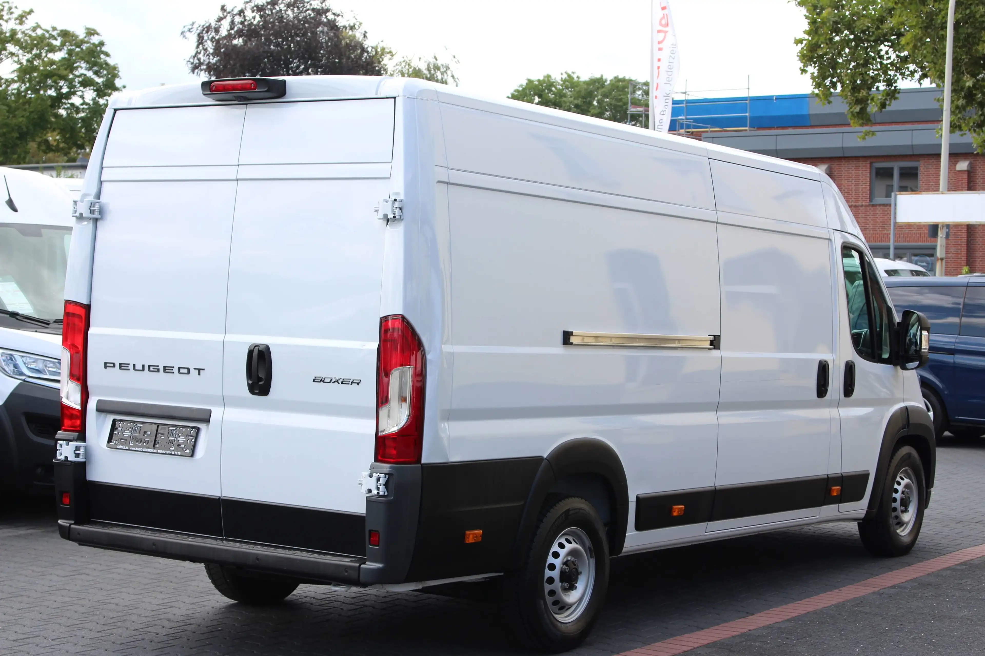 Peugeot Boxer 35 L4H2 140 *Klima*Kamera*Tempo*Navi*Holz — photo 3