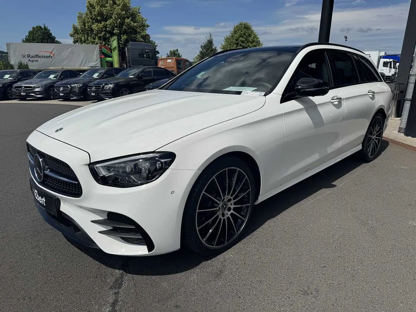 Mercedes-Benz E 300 d 4M AMG+Pano+Burm+AHK+360+HUD+ Weiß - 2