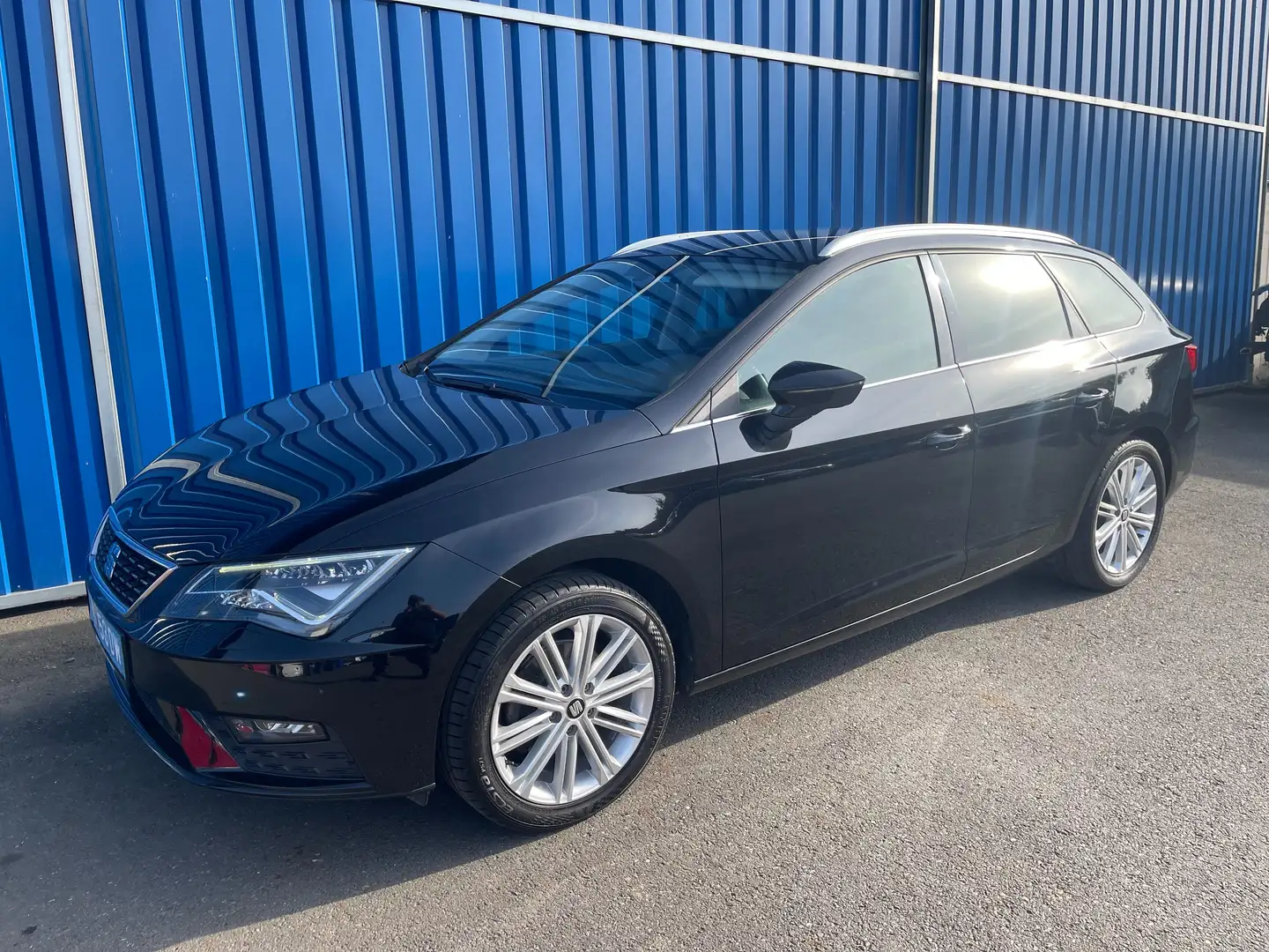 SEAT Leon Xcellence Schwarz - 1