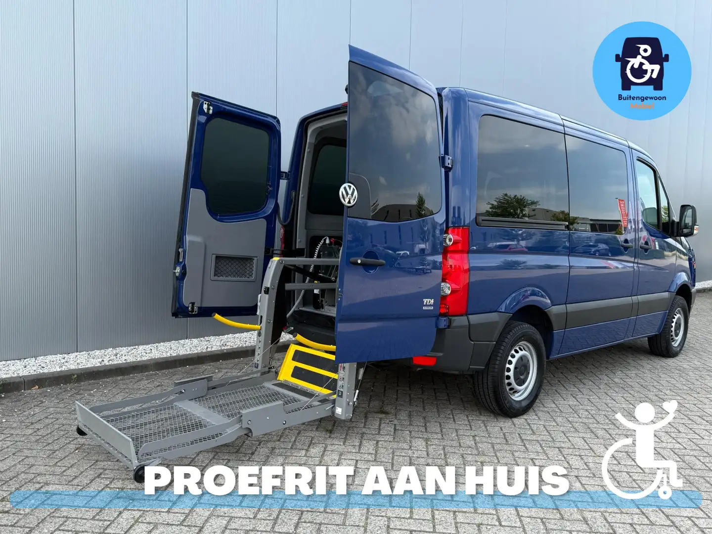 Volkswagen Crafter Rolstoelbus Airco (DEMO) 5900 km!! Blauw - 1