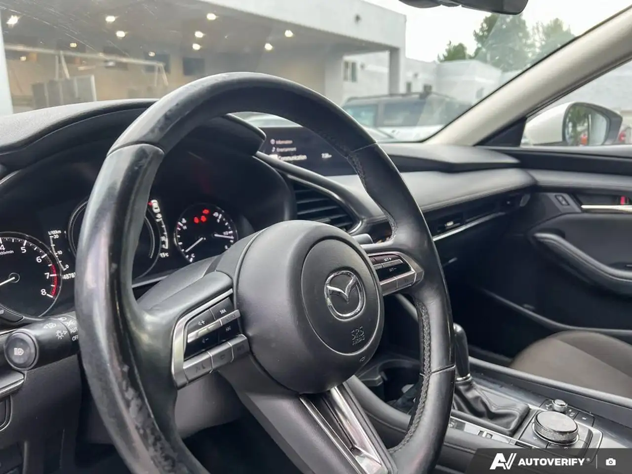 Mazda 3 снимка Mazda 3