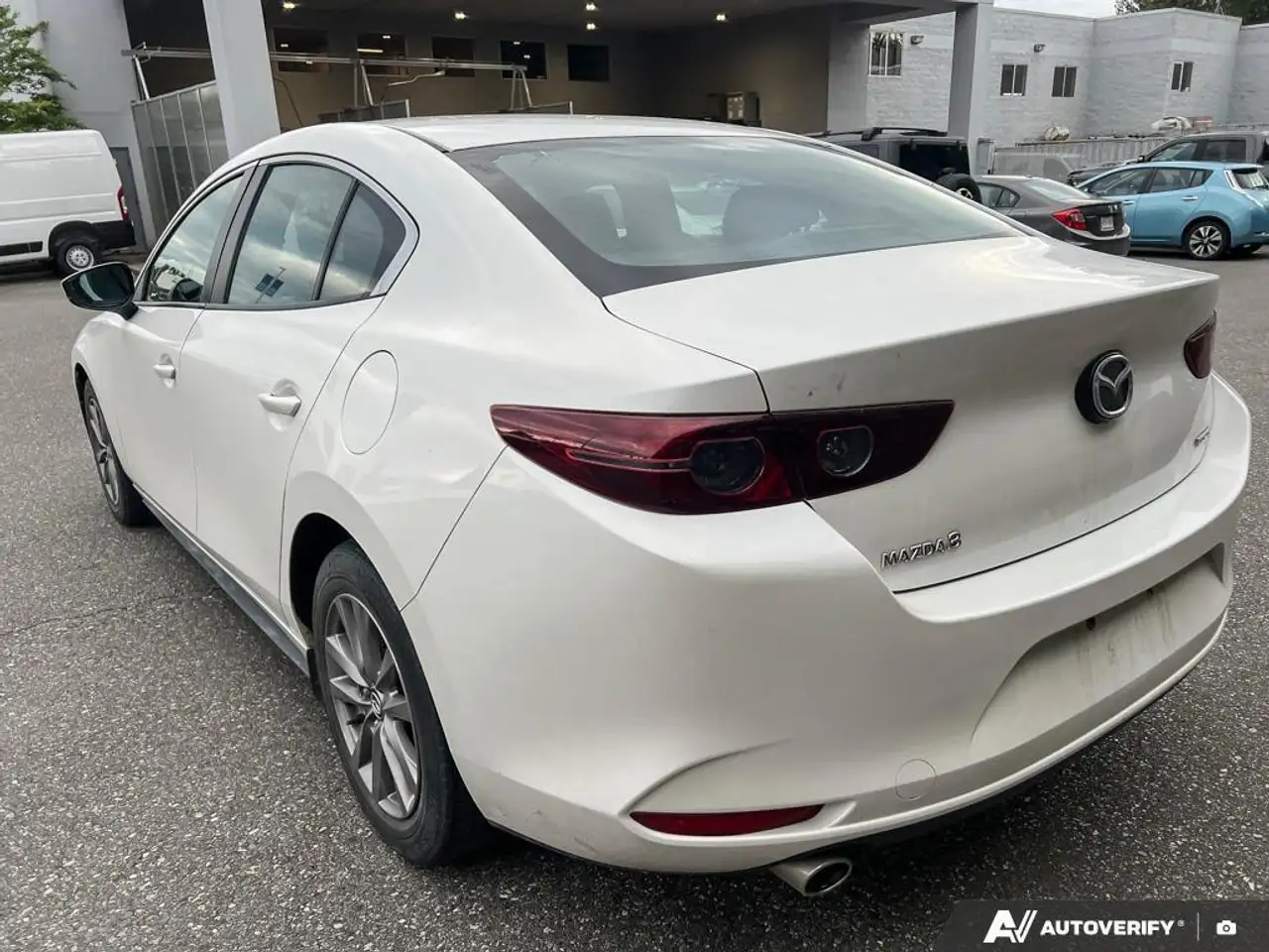 Mazda 3 снимка Mazda 3