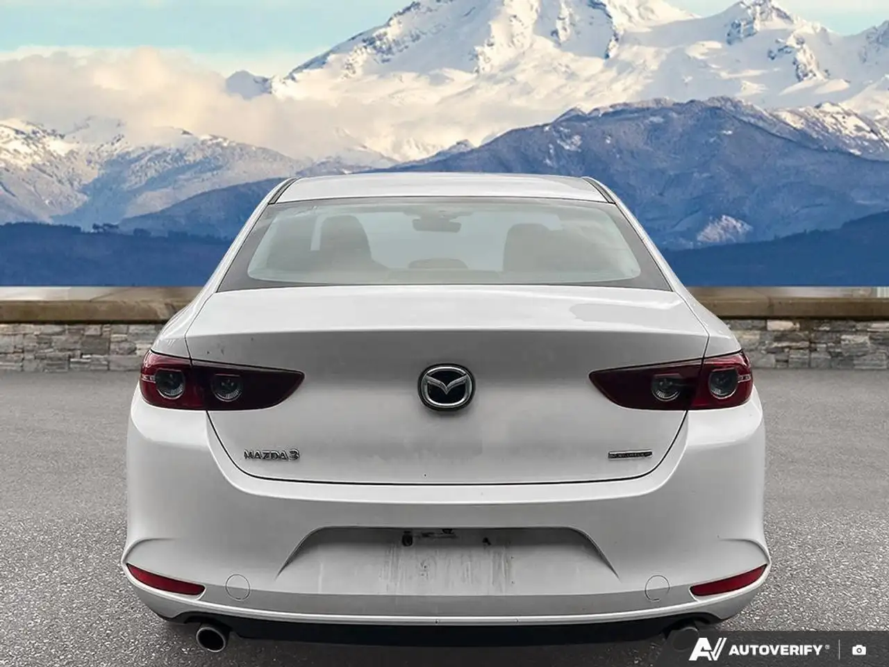 Mazda 3 снимка Mazda 3