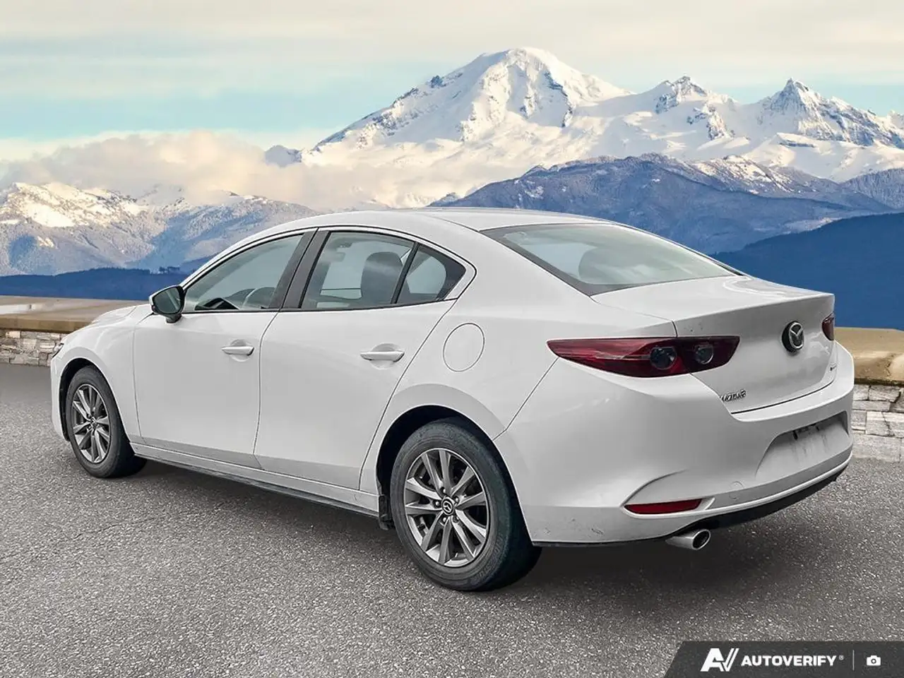 Mazda 3 снимка Mazda 3