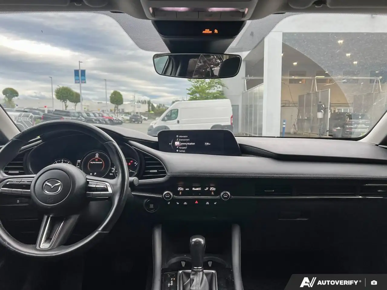 Mazda 3 снимка Mazda 3