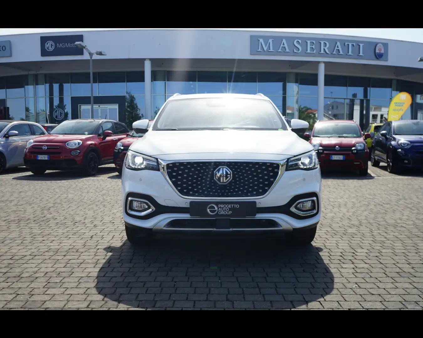 MG EHS 1.5 T-GDI Plug-in Hybrid Luxury Bianco - 2