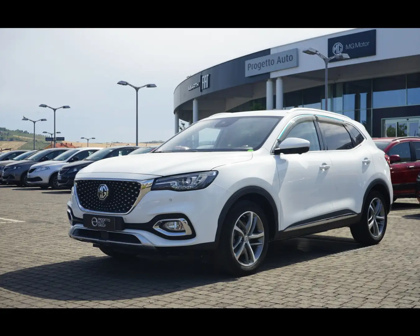 MG EHS 1.5 T-GDI Plug-in Hybrid Luxury Bianco - 1