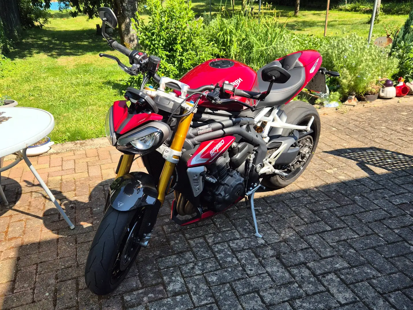 Triumph Speed Triple 1200 RS Rot - 2