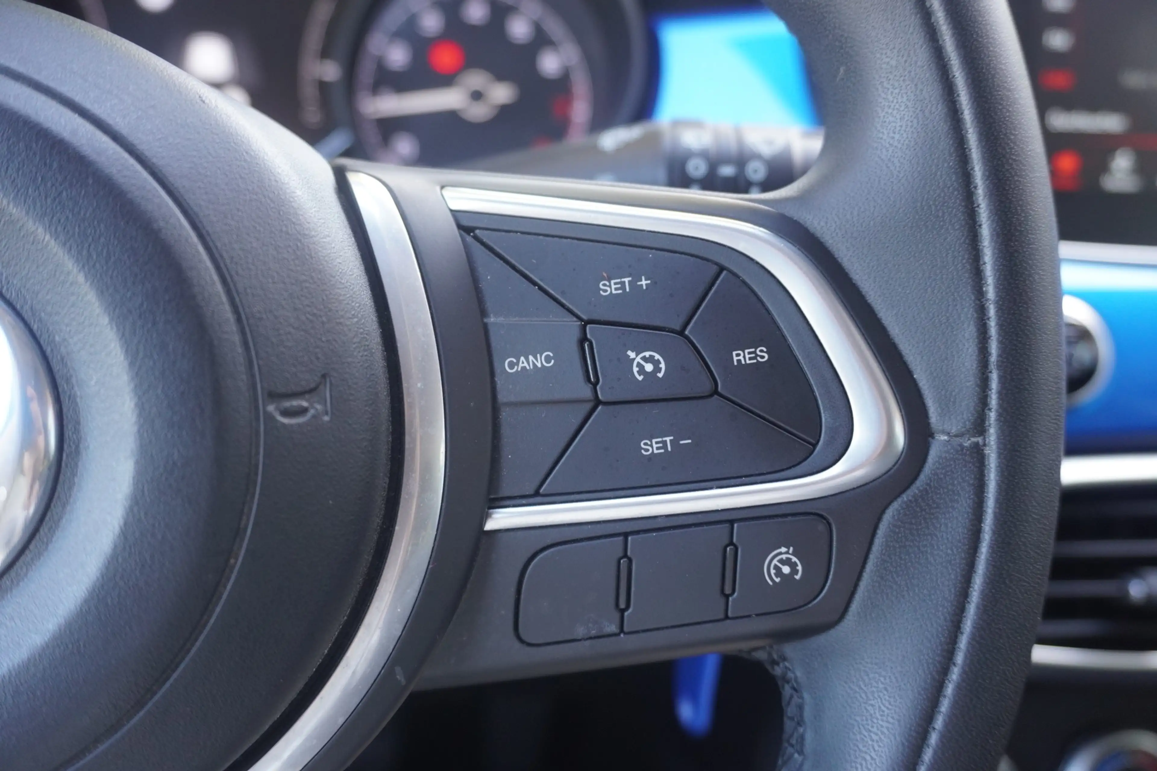 Fiat 500X 1.6 LED DAB AHK Android Apple Klima PDC USB — photo 15
