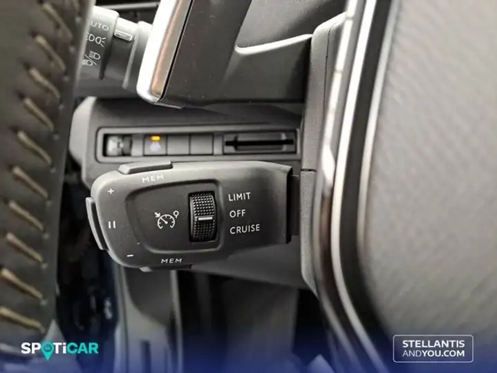 Peugeot 3008 Allure Pack PureTech S&S EAT8 2023, foto 21