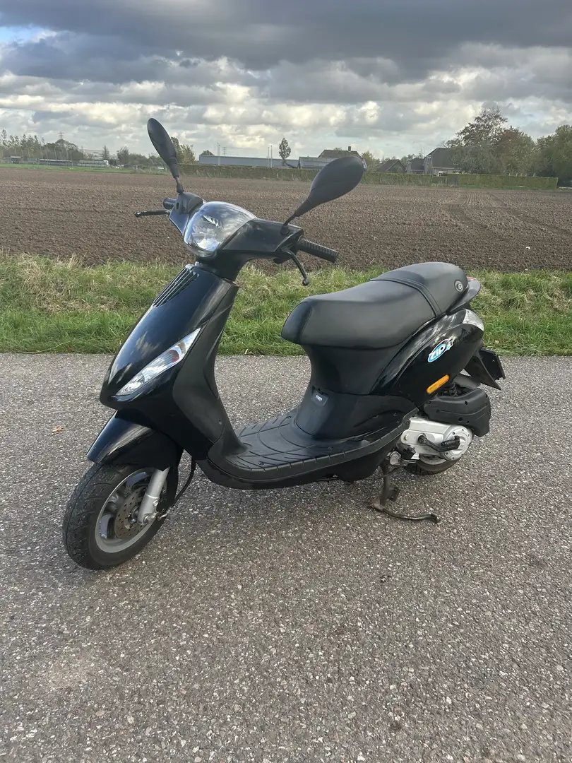Piaggio Zip 50 50cc 4-takt Zwart - 1