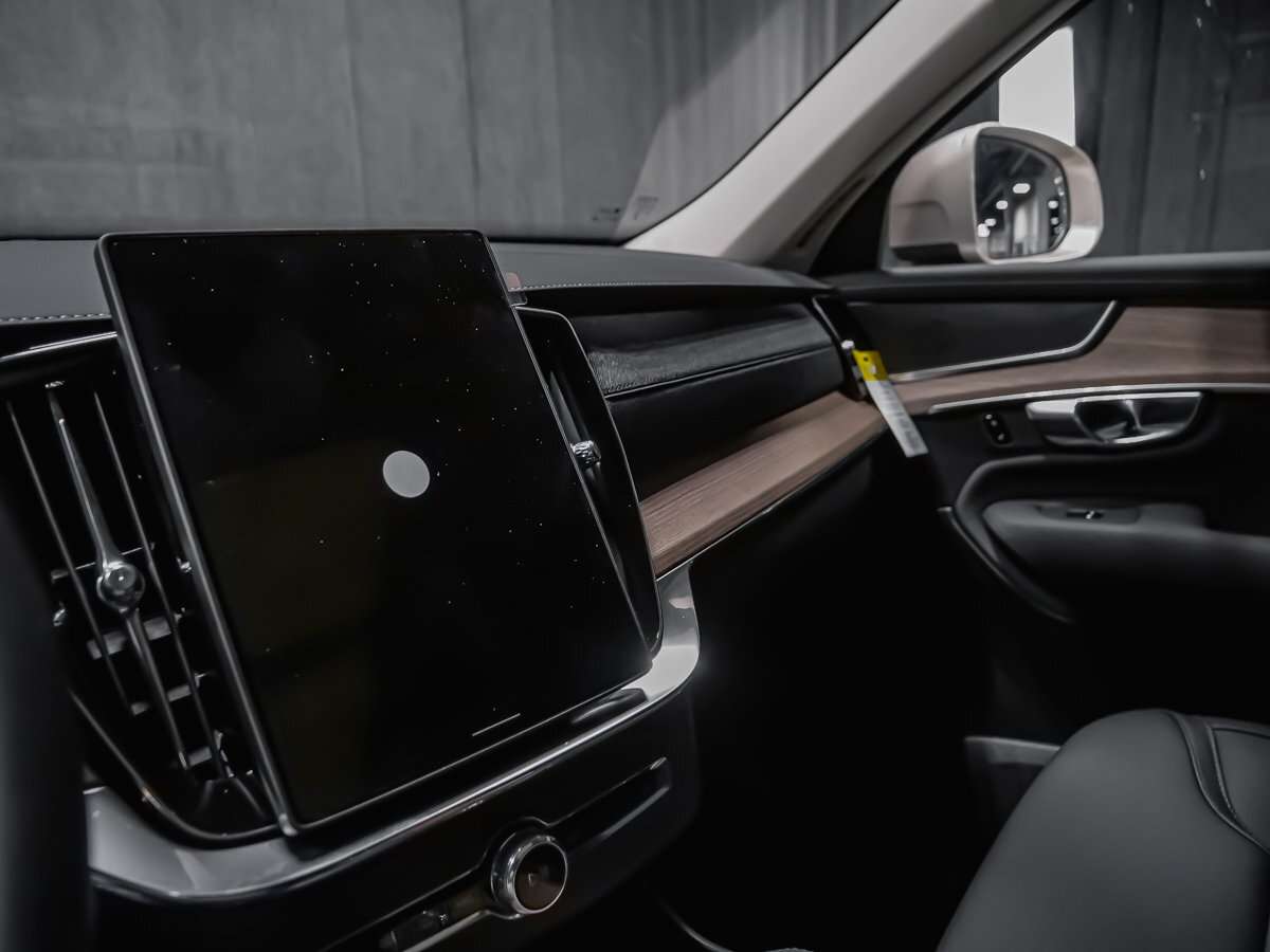 2026 Volvo XC90 Plus 7-Seater (Bright Theme) thumb 13