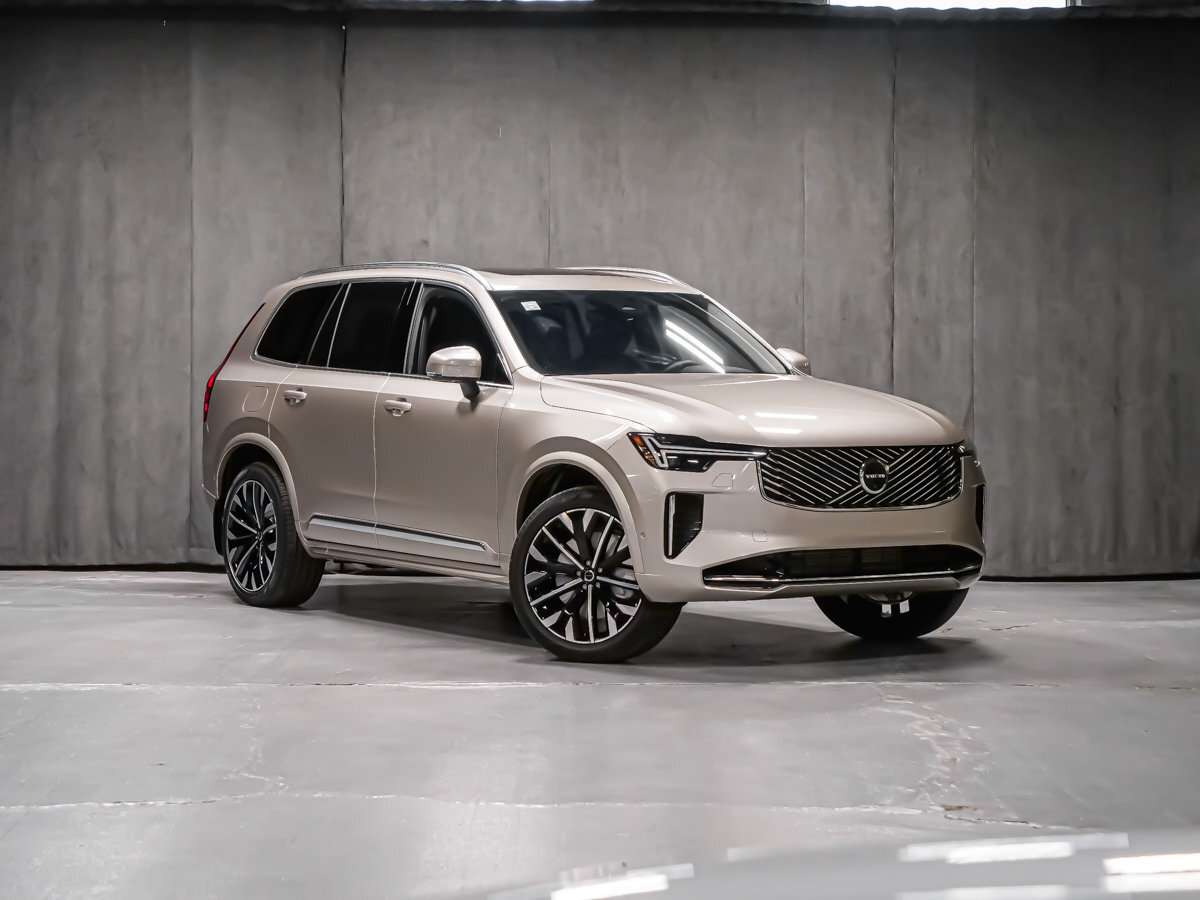 2026 Volvo XC90 Plus 7-Seater (Bright Theme) alt 2