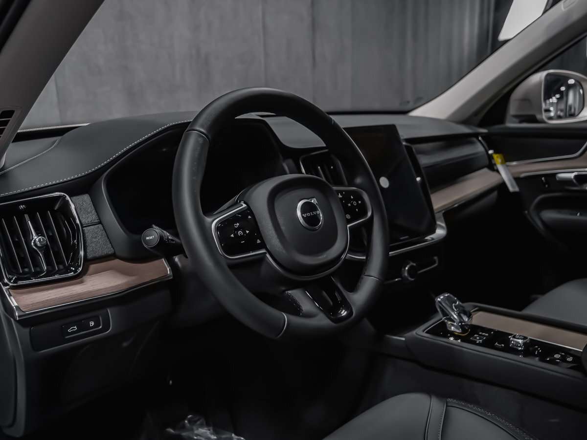 2026 Volvo XC90 Plus 7-Seater (Bright Theme) thumb 11
