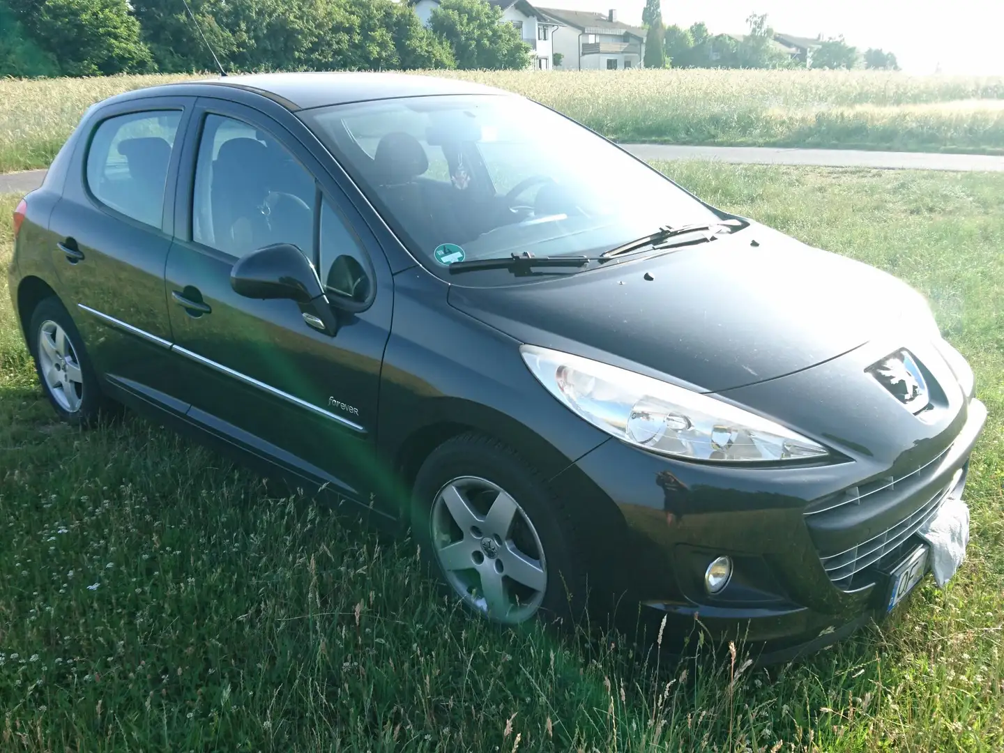 Peugeot 207 207  5-Türer 95 VTi forever Schwarz - 2