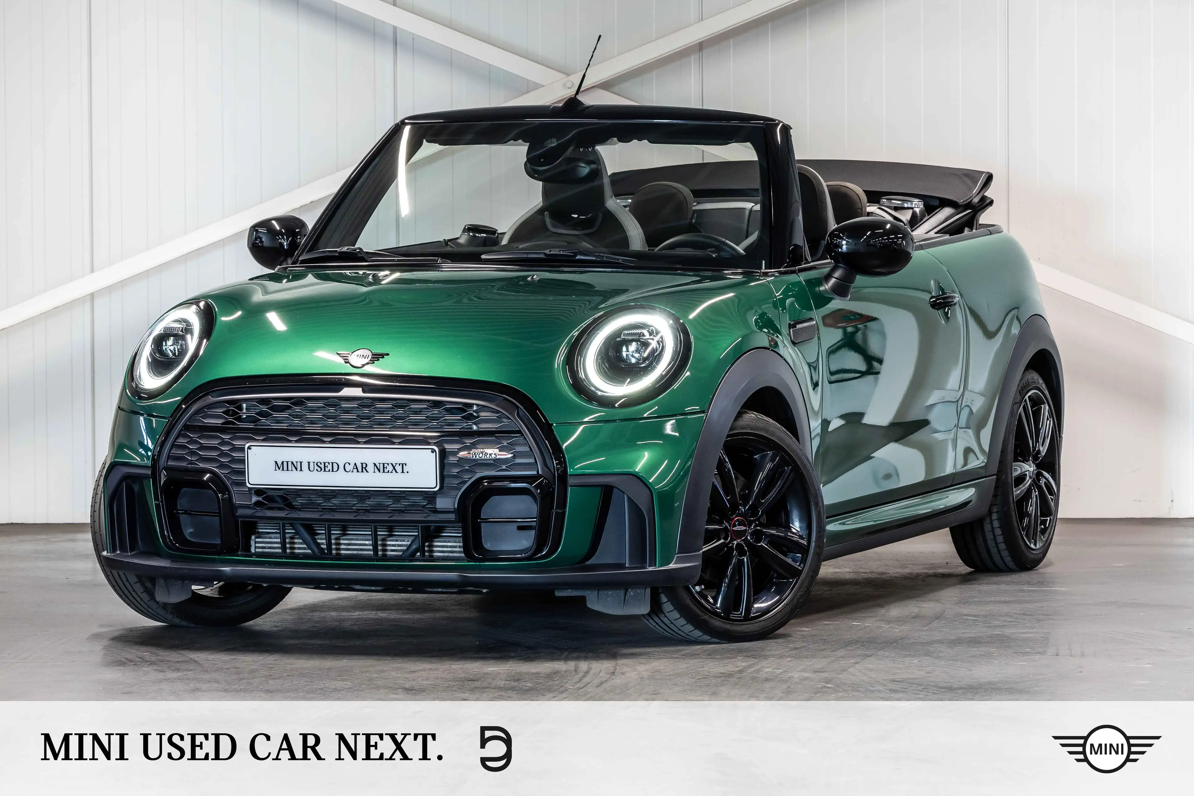 MINI Cooper Cabrio JCW trim
