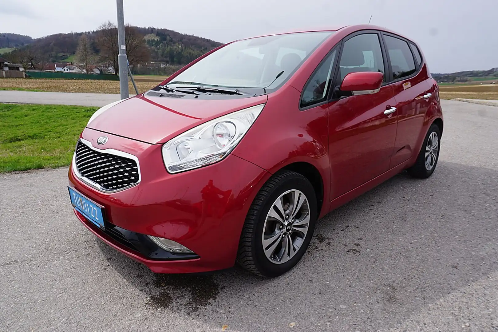 Kia Venga 1,6 CRDi ISG 20 Jahre Edition Rot - 2